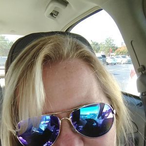 Meet your Posher, Anne